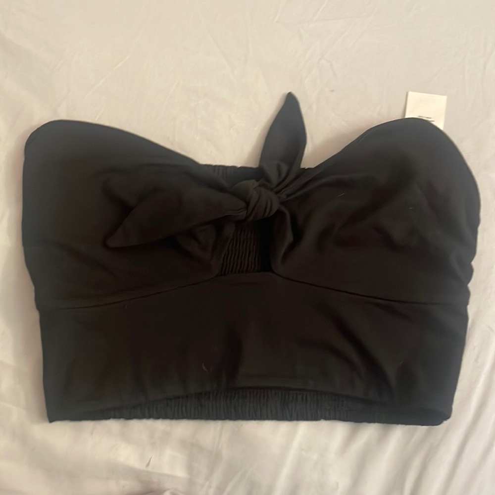 Aritzia black daveney crop top